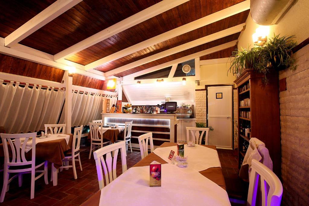 Hotel Kastria Tirana Exterior photo