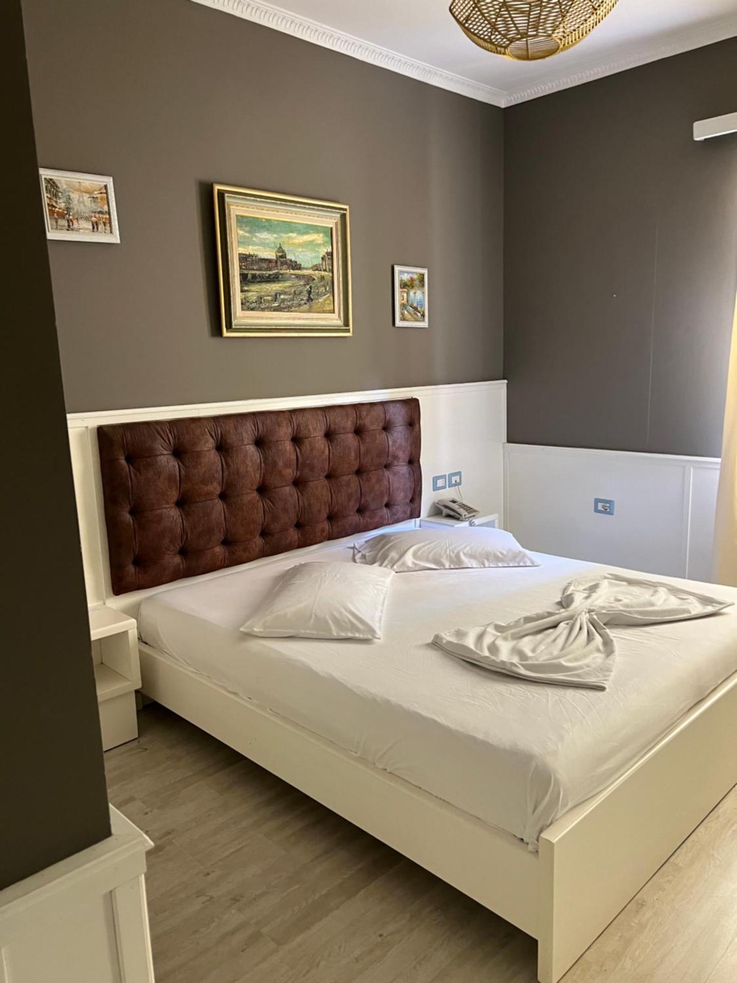 Hotel Kastria Tirana Exterior photo