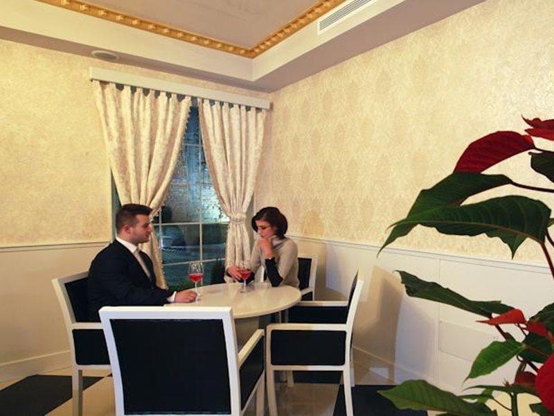 Hotel Kastria Tirana Exterior photo